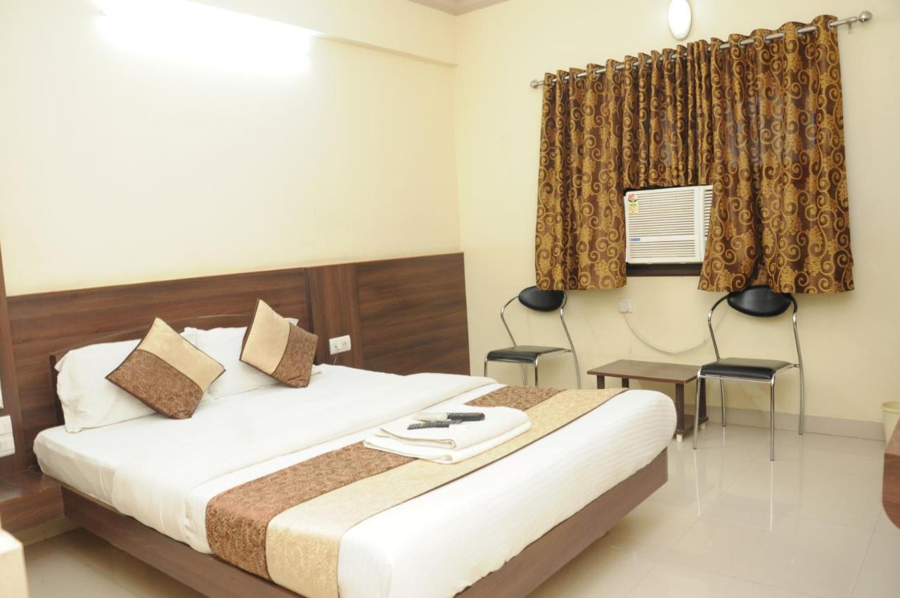 Hotel Bansi Dwarka  Exterior photo
